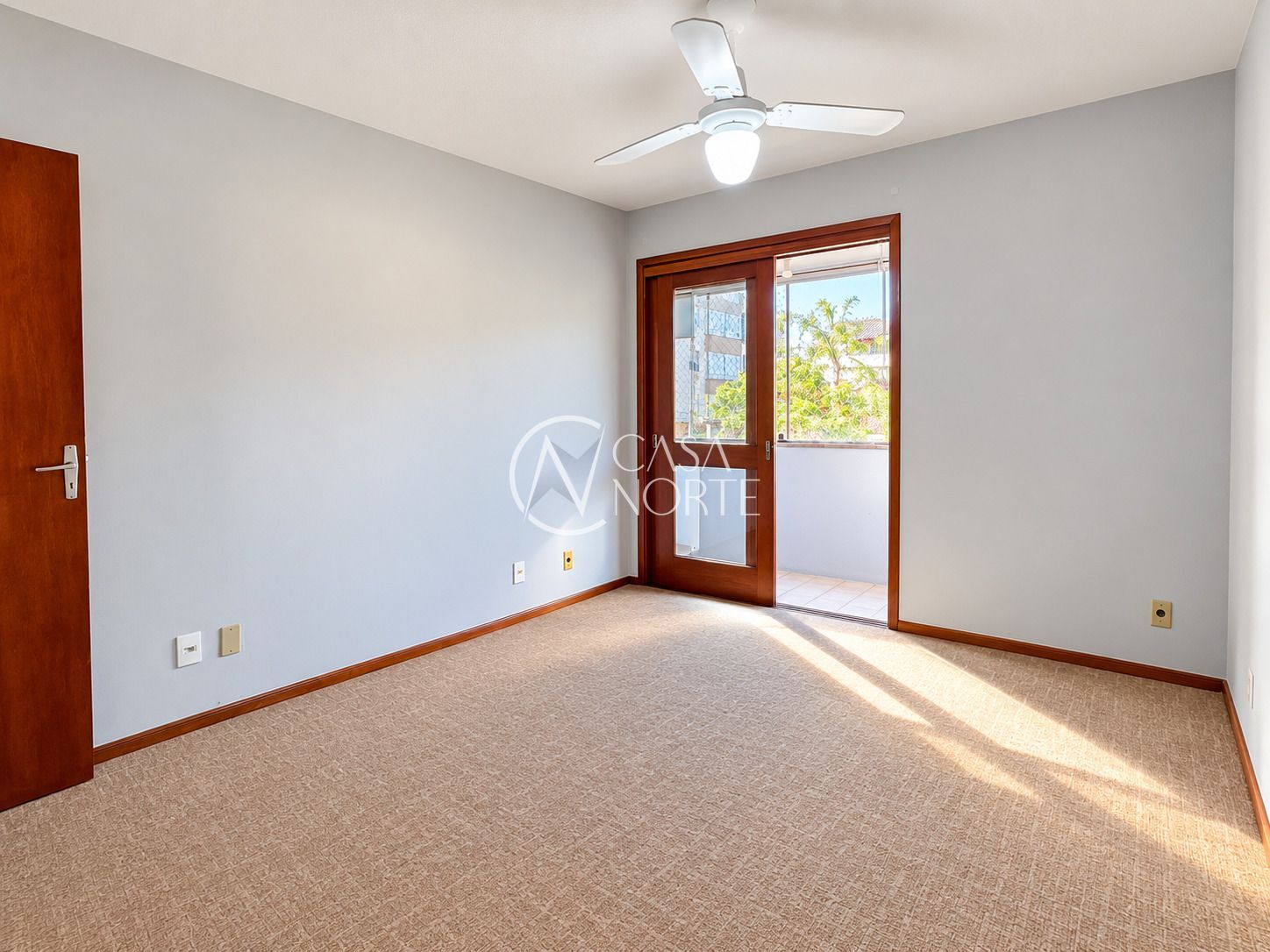 Apartamento à venda com 2 quartos, 73m², 1 vaga, Rua Fernando Cortez no bairro Cristo Redentor em Porto Alegre
