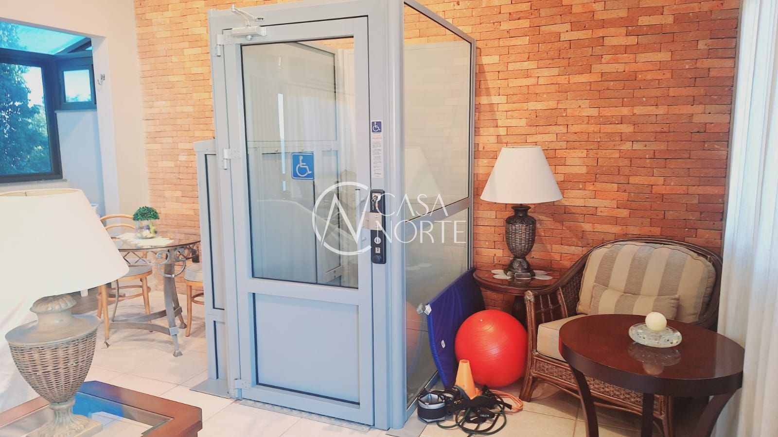 Cobertura à venda com 2 quartos, 130m², 1 suíte, 2 vagas, Rua Buenos Aires no bairro Jardim Botânico em Porto Alegre