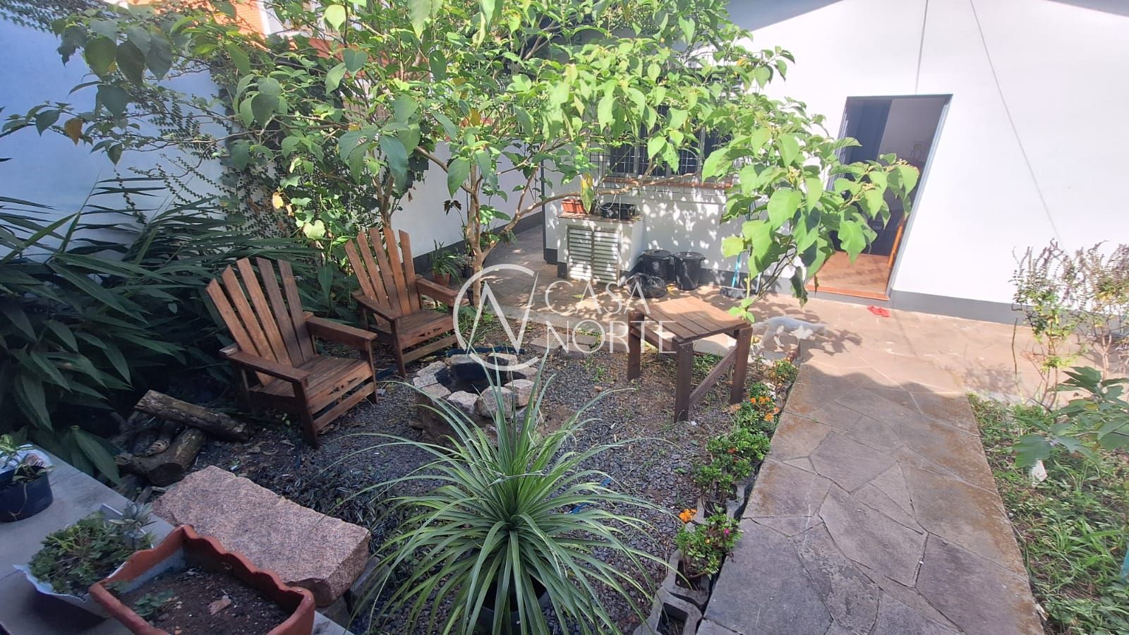 Casa à venda com 3 quartos, 188m², 1 suíte, 1 vaga, Rua Bispo Sardinha no bairro Vila Ipiranga em Porto Alegre