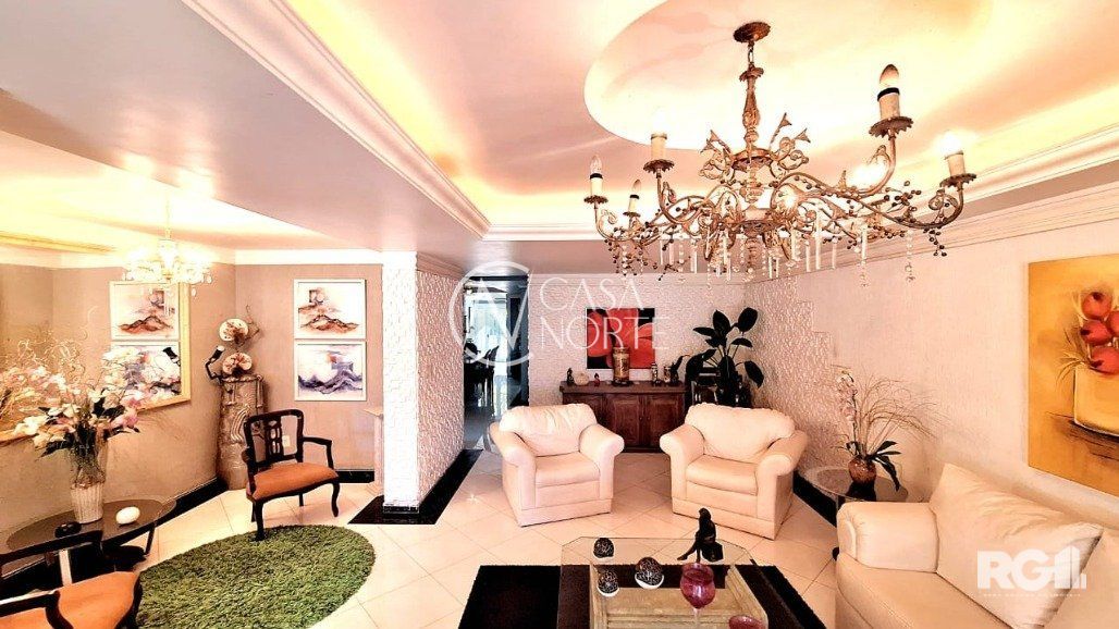 Casa à venda com 3 quartos, 250m², 2 suítes, 3 vagas, Rua Luiz João Pirotti no bairro Ipanema em Porto Alegre