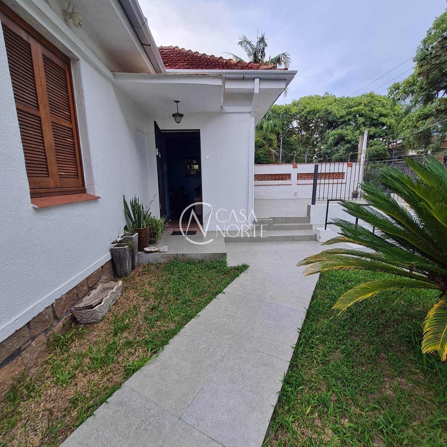 Casa à venda com 3 quartos, 250m², 1 suíte, 1 vaga, Rua Tobias Barreto no bairro Partenon em Porto Alegre