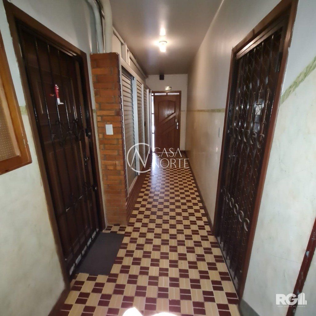 Kitnet à venda , 24m², Rua Doutor Voltaire Pires no bairro Santo Antônio em Porto Alegre