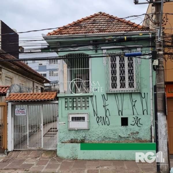 Casa à venda com 2 quartos, 144m², 2 vagas, Avenida Bento Gonçalves no bairro Partenon em Porto Alegre