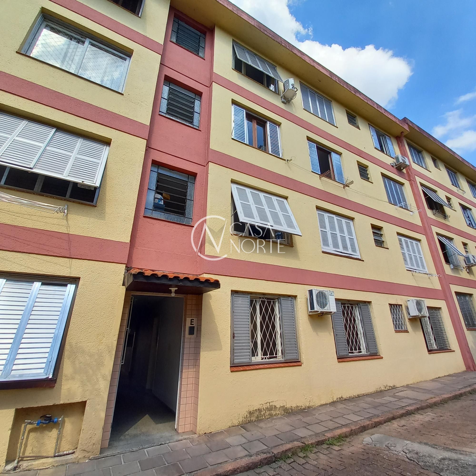 Apartamento à venda com 3 quartos, 84m², Avenida Bento Gonçalves no bairro Partenon em Porto Alegre