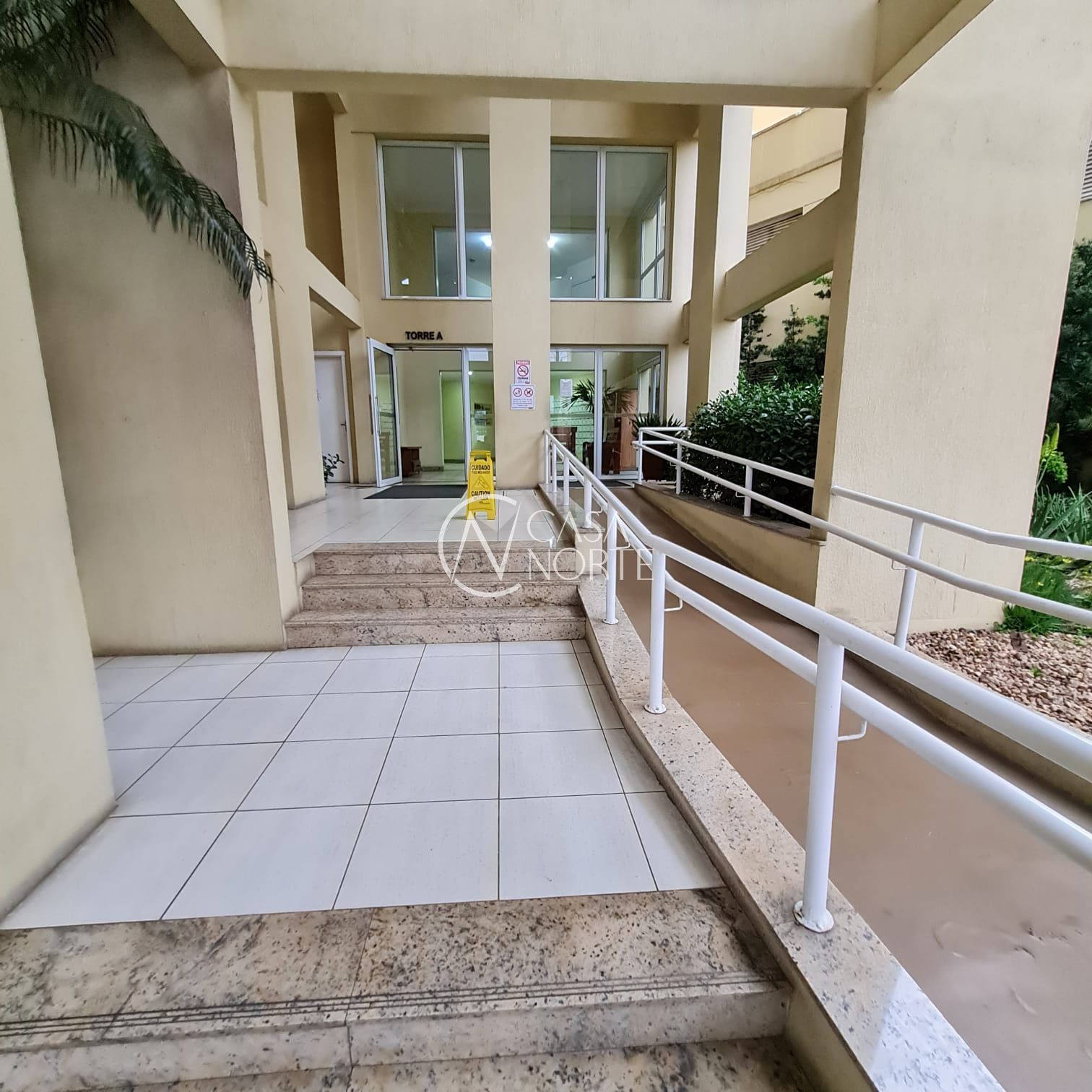 Apartamento à venda com 3 quartos, 66m², 1 suíte, 1 vaga, Avenida Bento Gonçalves no bairro Partenon em Porto Alegre