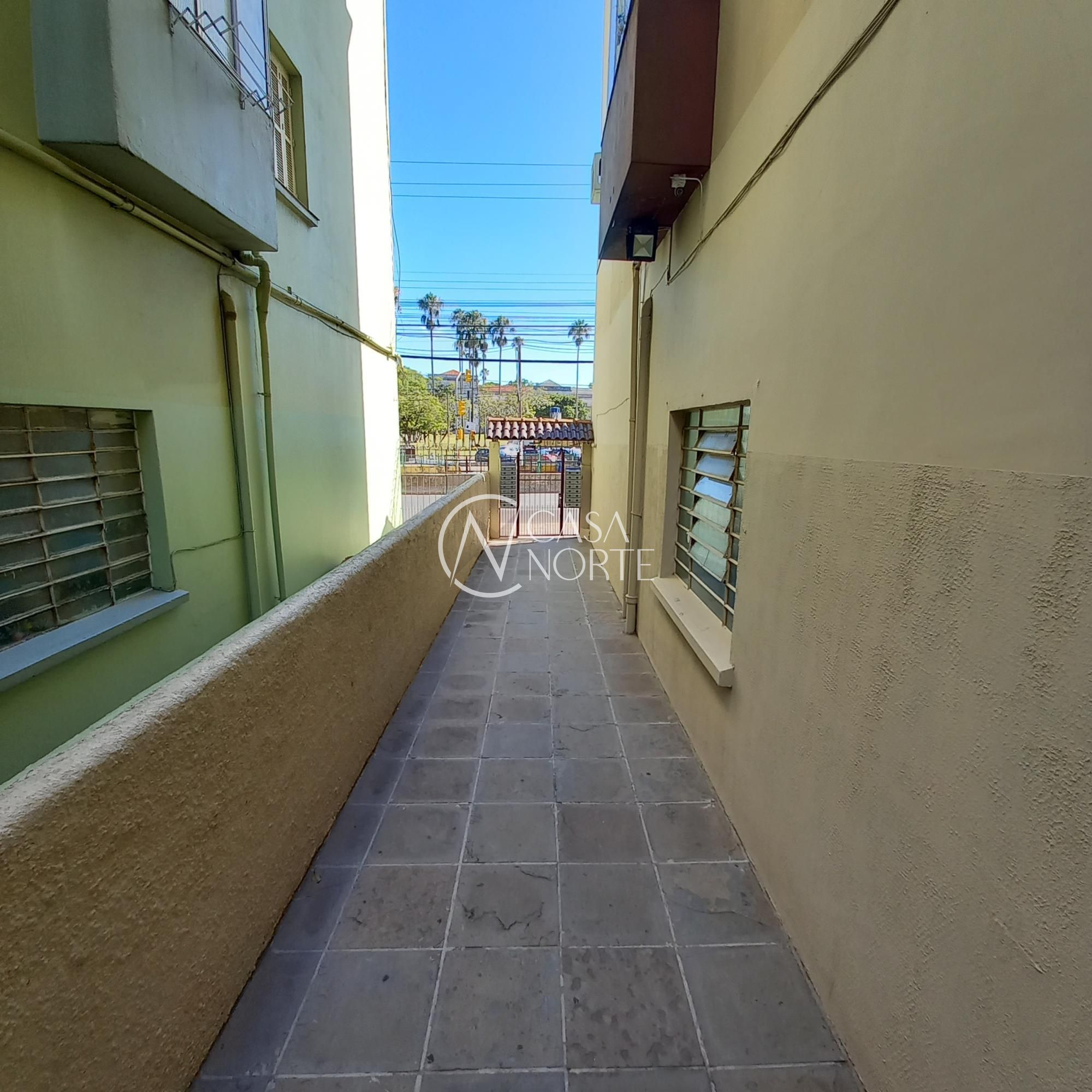 Apartamento à venda com 2 quartos, 59m², Avenida Bento Gonçalves no bairro Partenon em Porto Alegre