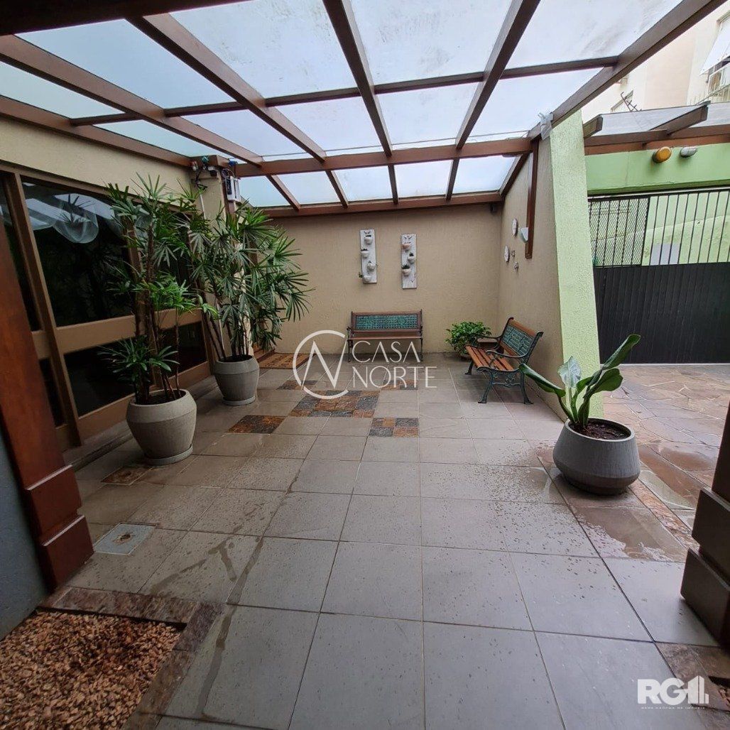 Cobertura à venda com 2 quartos, 124m², 1 vaga, Avenida Padre Cacique no bairro Praia de Belas em Porto Alegre