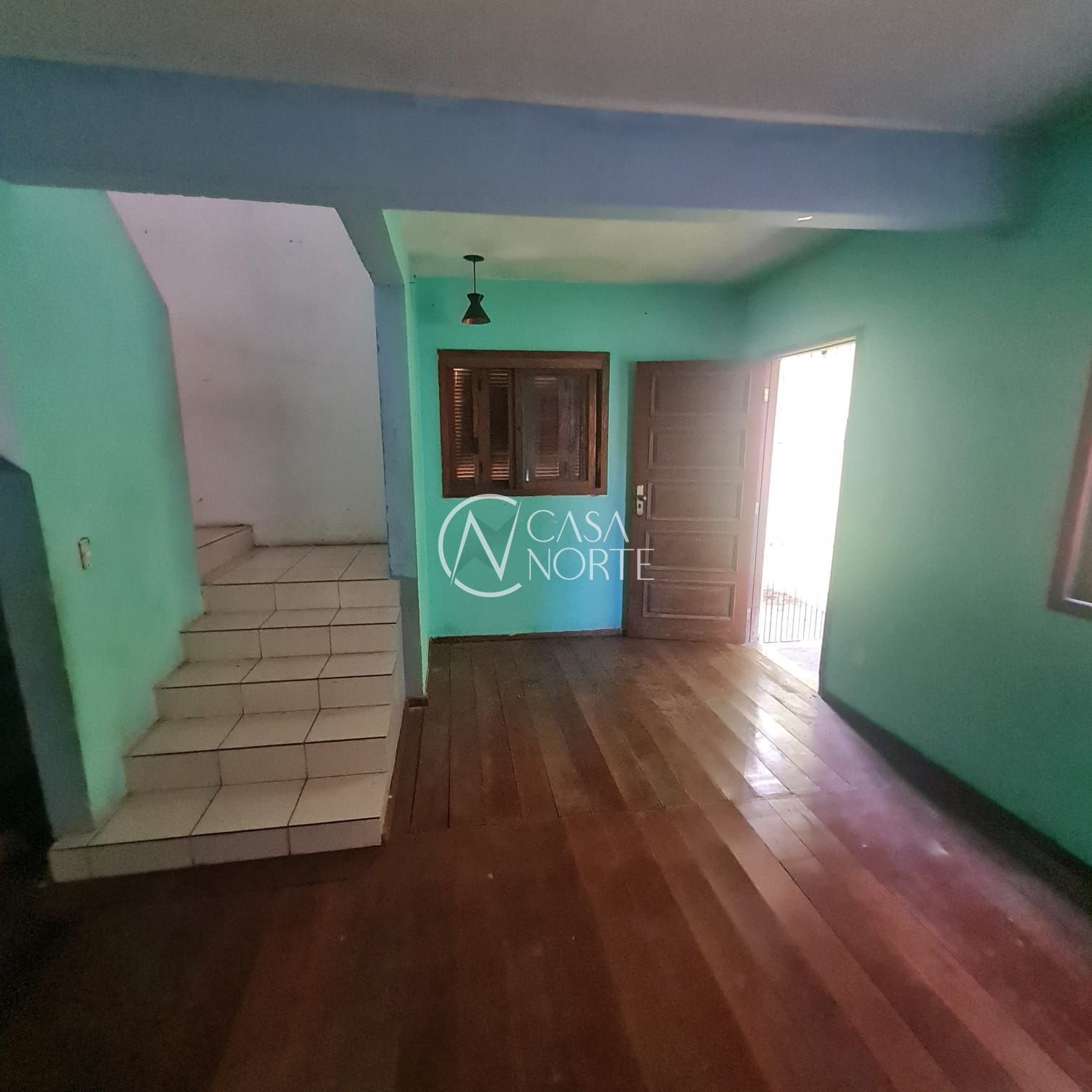 Casa à venda com 4 quartos, 180m², Rua Pedro Velho no bairro Partenon em Porto Alegre