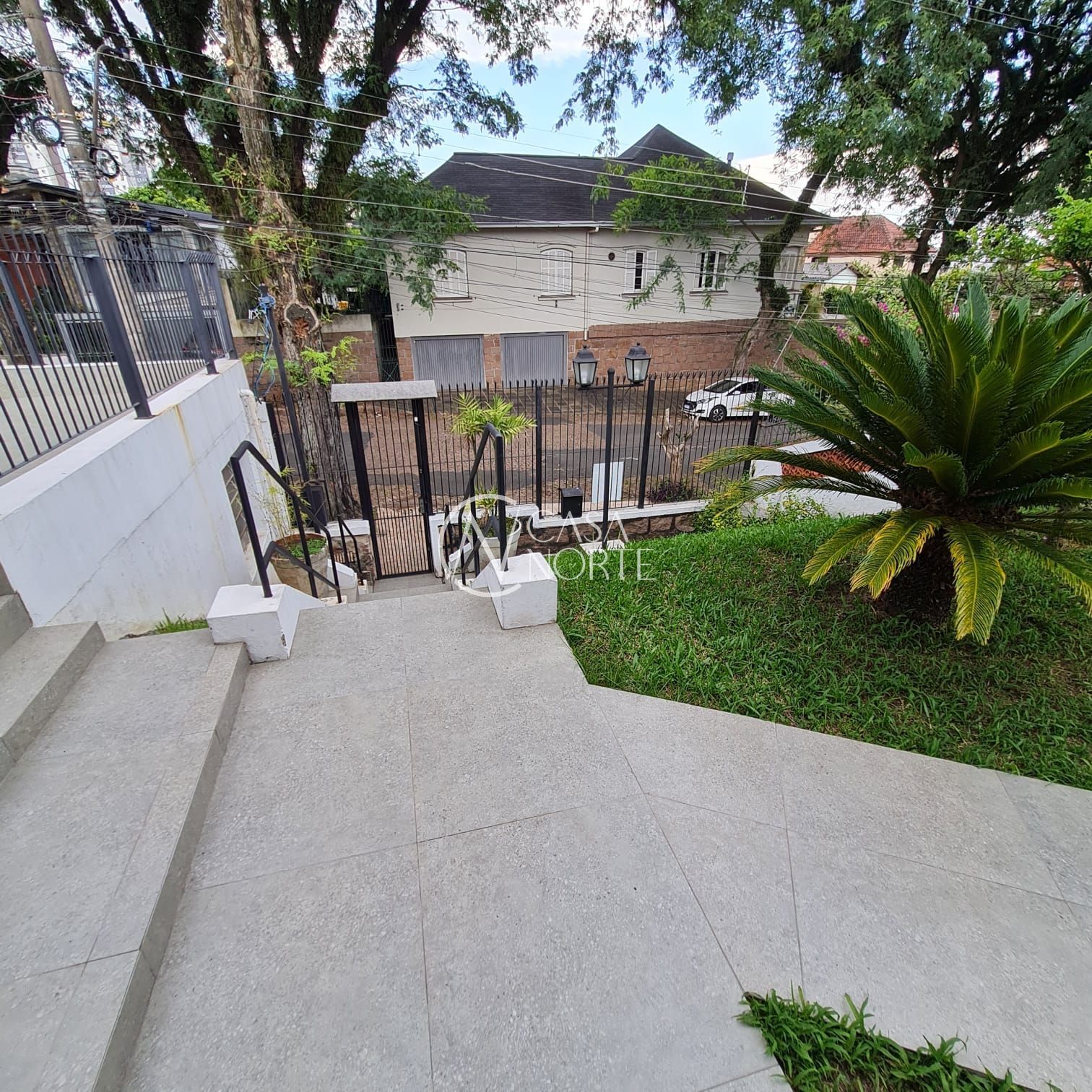 Casa à venda com 3 quartos, 250m², 1 suíte, 1 vaga, Rua Tobias Barreto no bairro Partenon em Porto Alegre