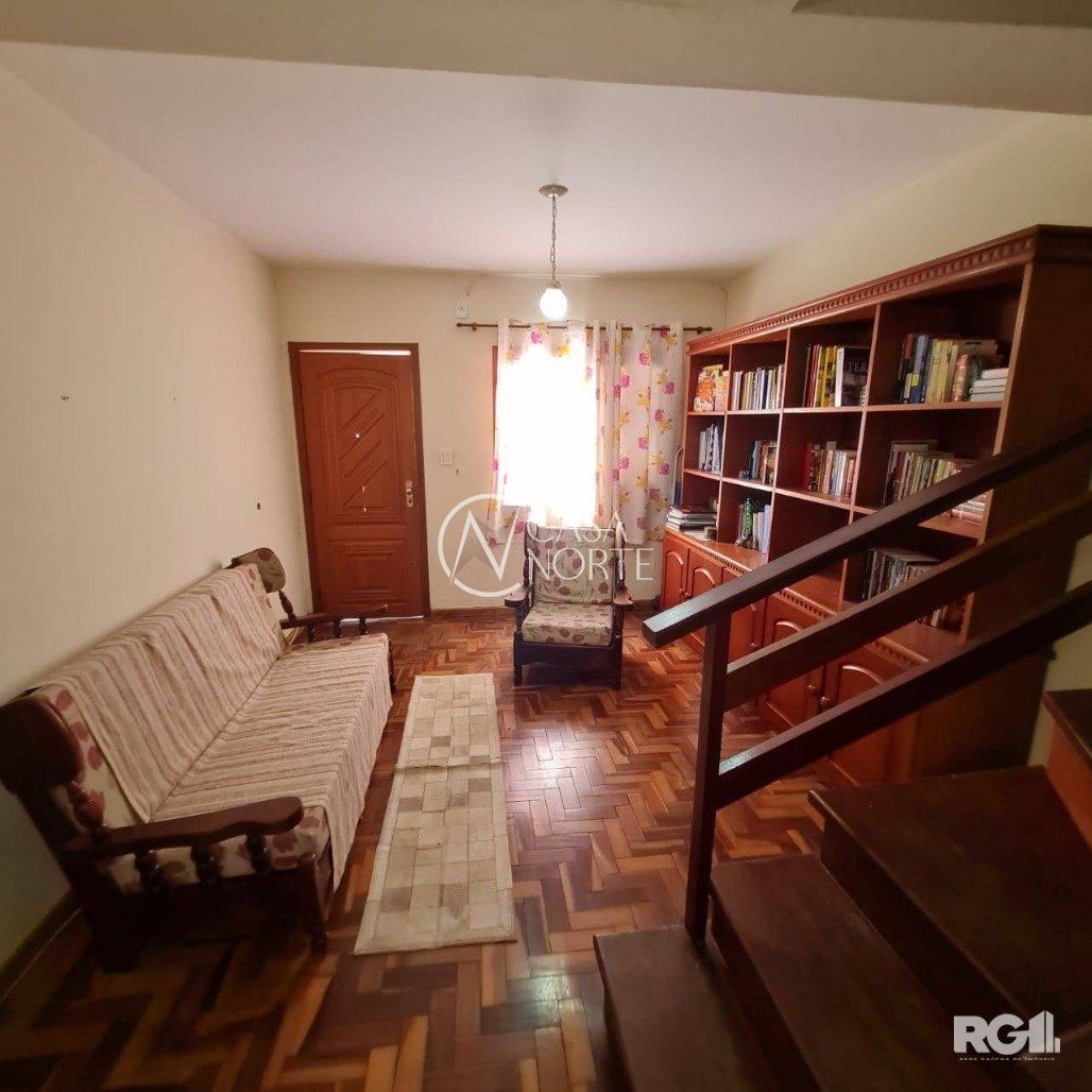 Casa à venda com 4 quartos, 172m², 3 vagas, Rua Lima no bairro Vila João Pessoa em Porto Alegre