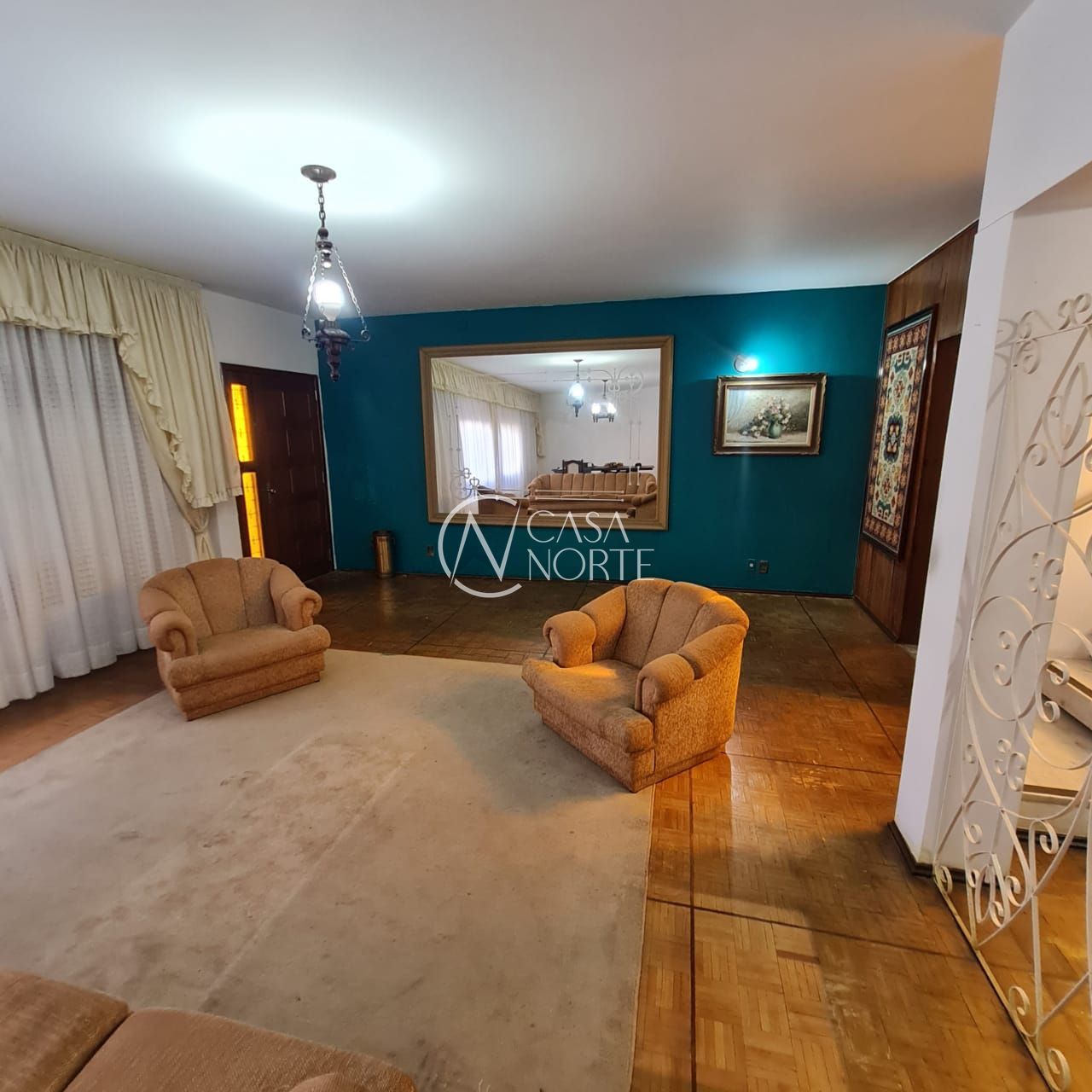 Casa à venda com 3 quartos, 251m², 1 suíte, 2 vagas, Rua Guilherme Alves no bairro Partenon em Porto Alegre