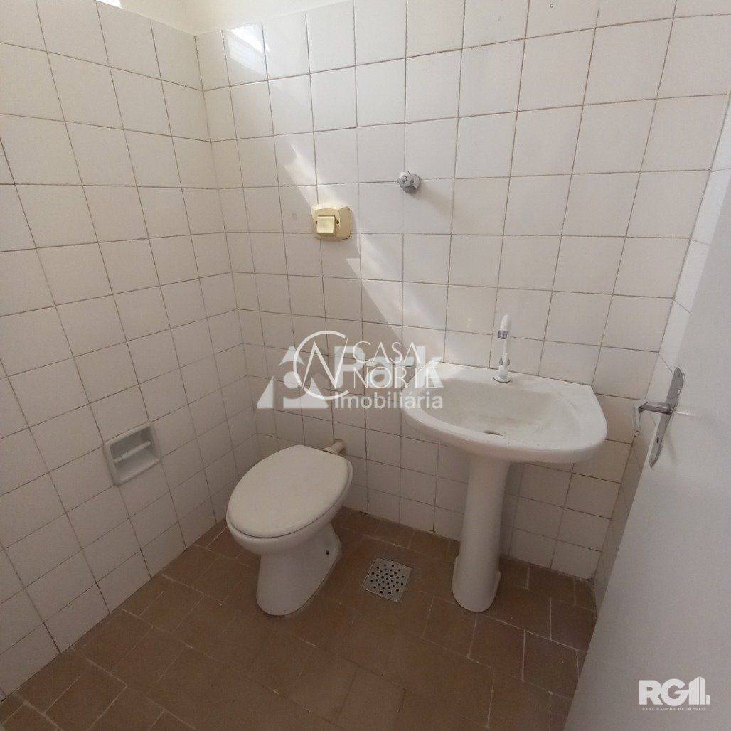 Sala Comercial à venda , 39m², Rua Barão do Amazonas no bairro Partenon em Porto Alegre