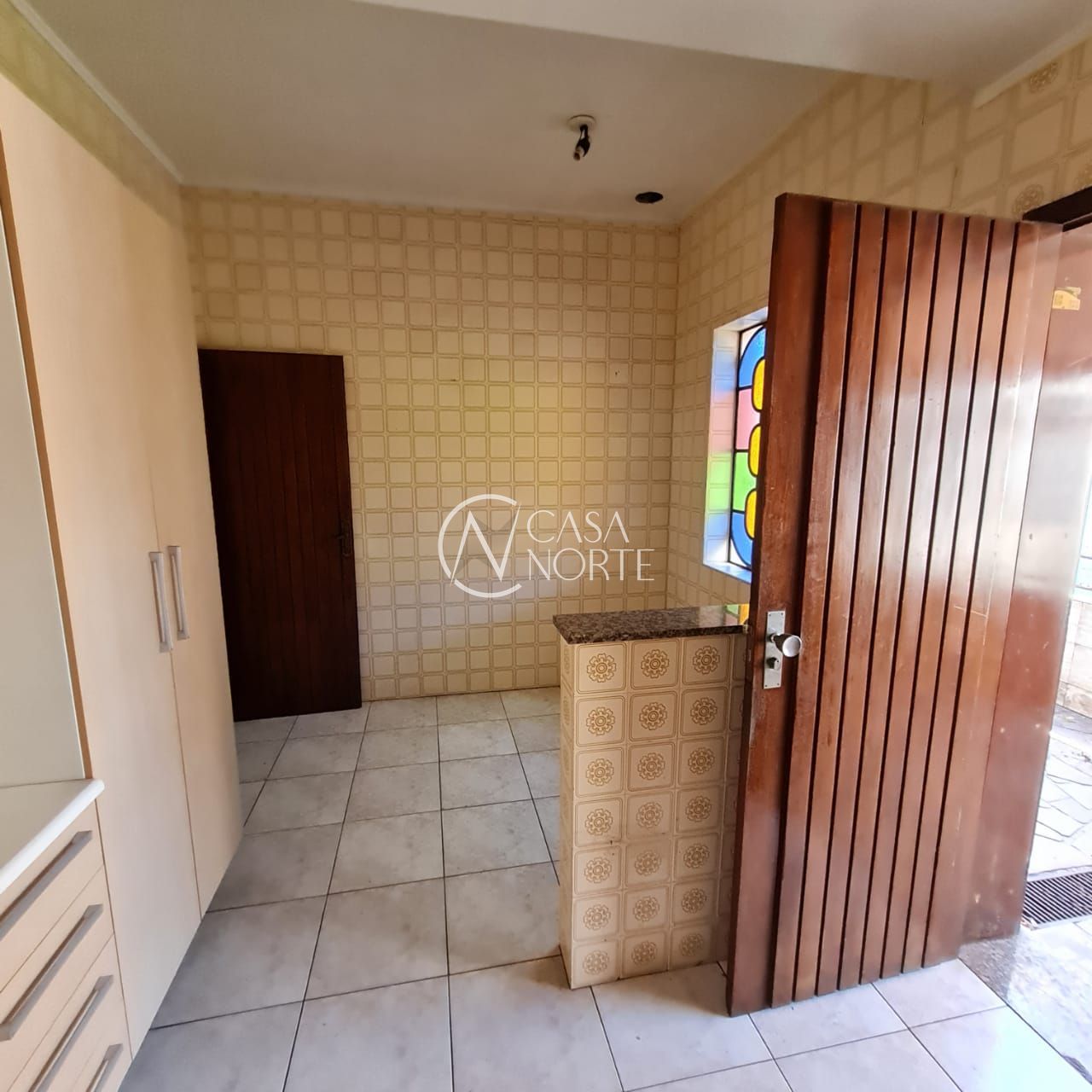 Casa à venda com 4 quartos, 245m², 1 suíte, 2 vagas, Rua Primeiro de Março no bairro Vila São José em Porto Alegre