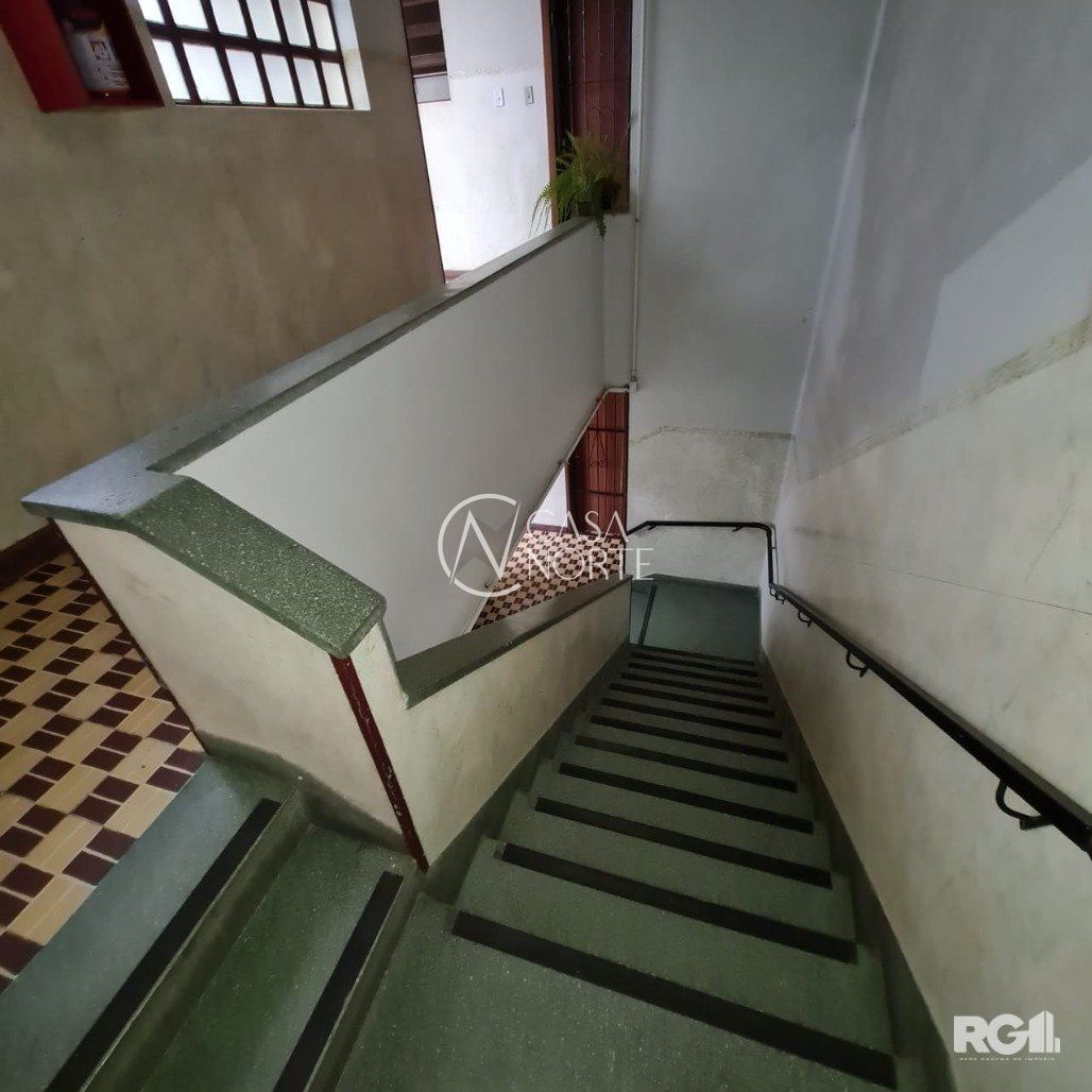 Kitnet à venda , 24m², Rua Doutor Voltaire Pires no bairro Santo Antônio em Porto Alegre