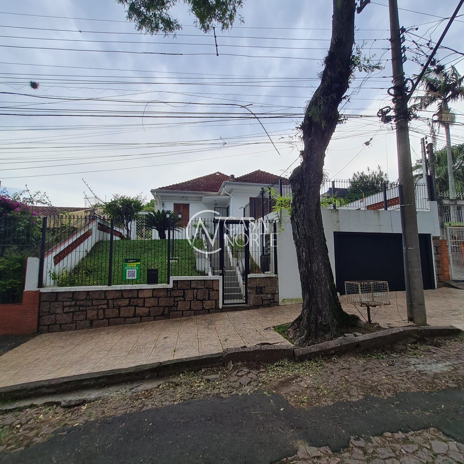 Casa à venda com 3 quartos, 250m², 1 suíte, 1 vaga, Rua Tobias Barreto no bairro Partenon em Porto Alegre