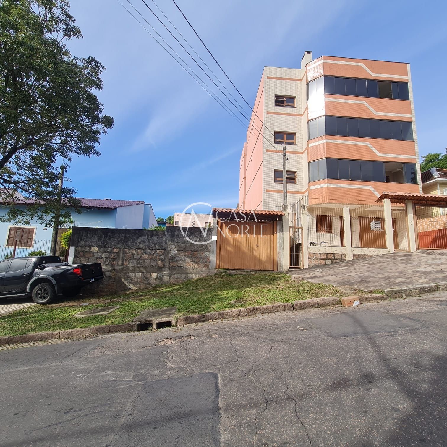 Terreno à venda  com 250m², Rua Batista Xavier no bairro Partenon em Porto Alegre