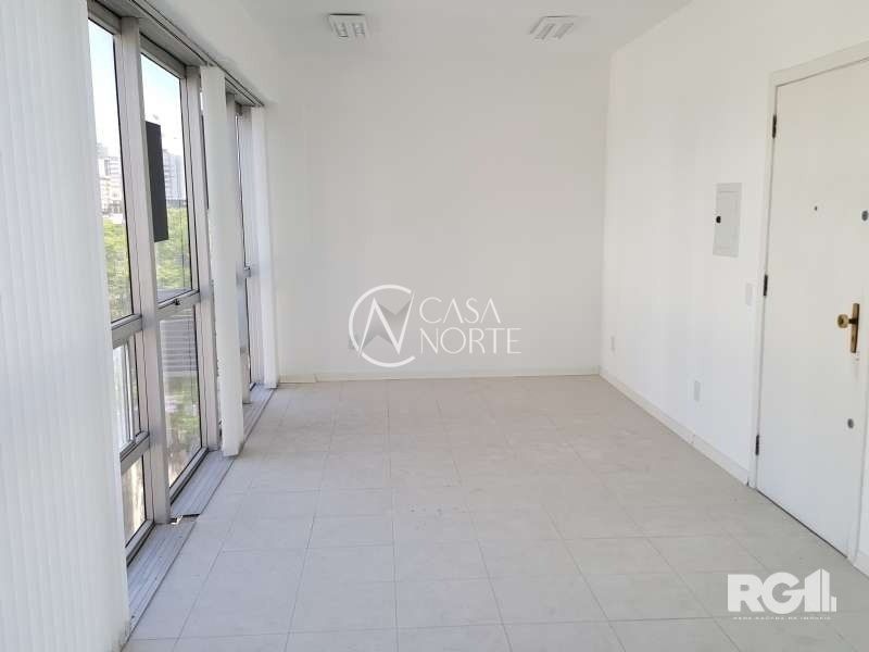 Sala Comercial à venda , 28m², Rua Dona Laura no bairro Rio Branco em Porto Alegre