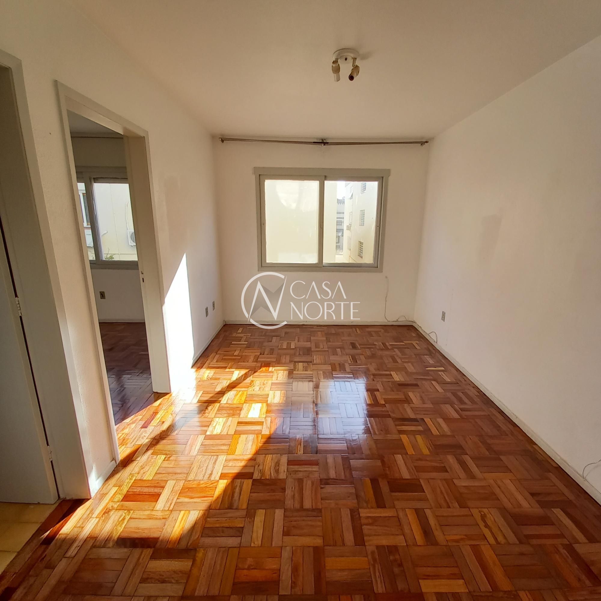 Apartamento à venda com 1 quarto, 36m², 1 vaga, Rua Bento de Amaral no bairro Partenon em Porto Alegre