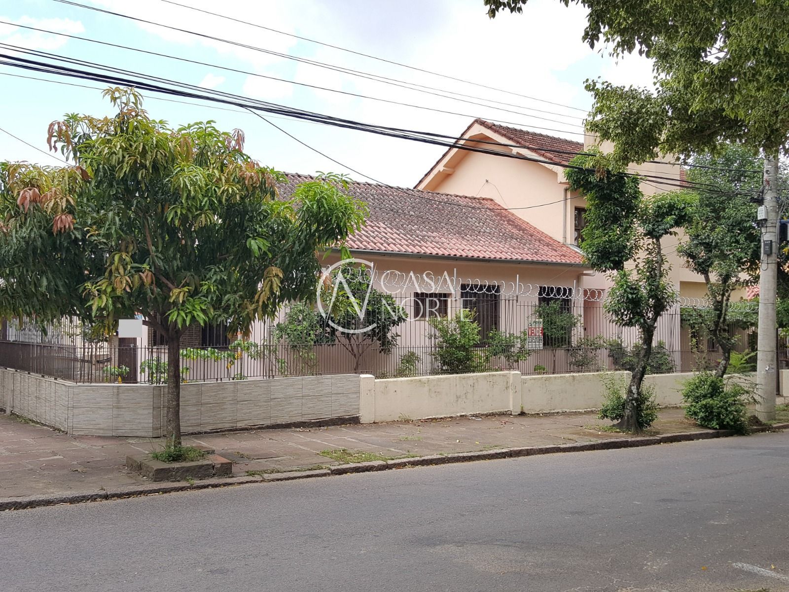 Casa à venda com 4 quartos, 245m², 1 suíte, 2 vagas, Rua Primeiro de Março no bairro Vila São José em Porto Alegre