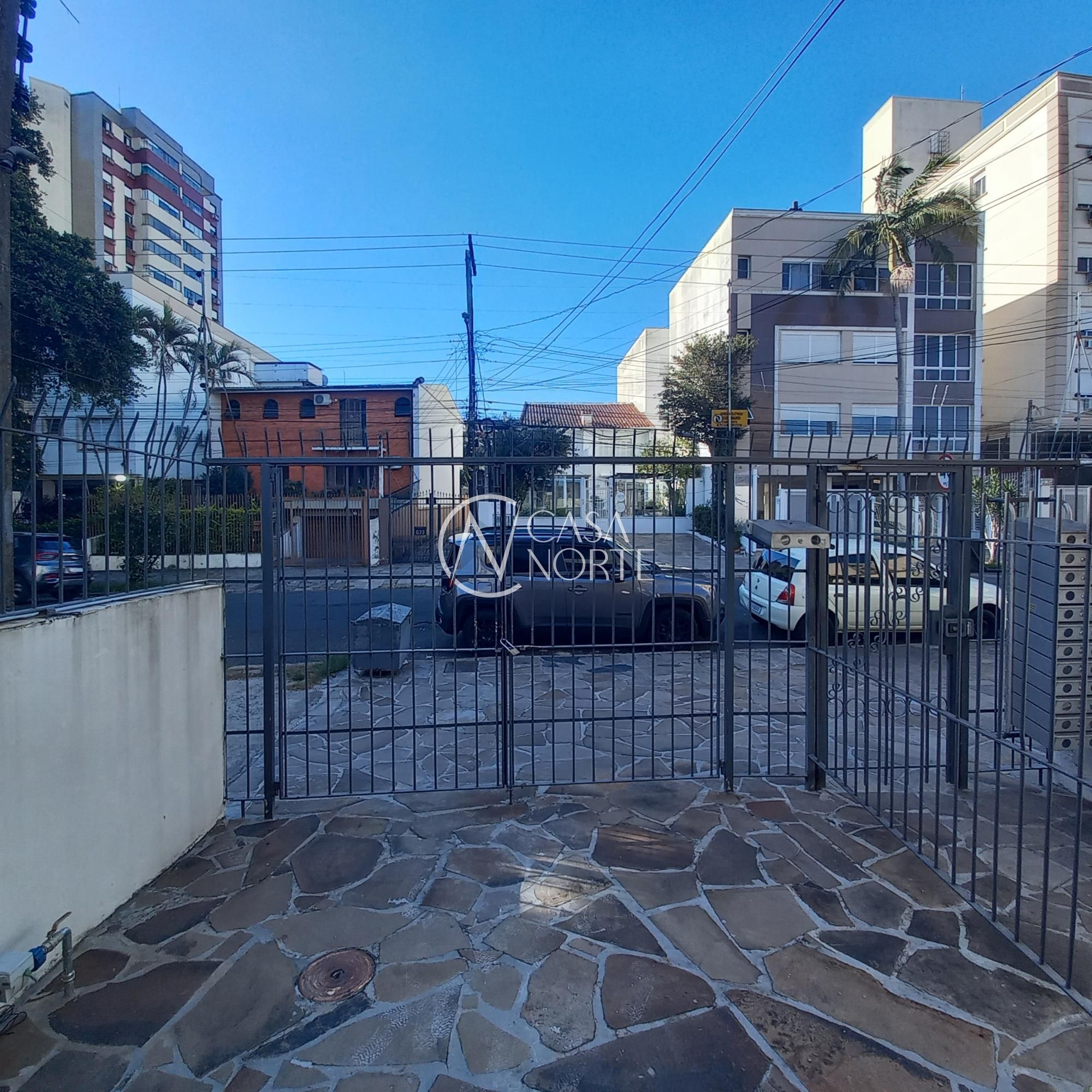 Loja à venda com 1 quarto, 53m², Rua La Plata no bairro Jardim Botânico em Porto Alegre