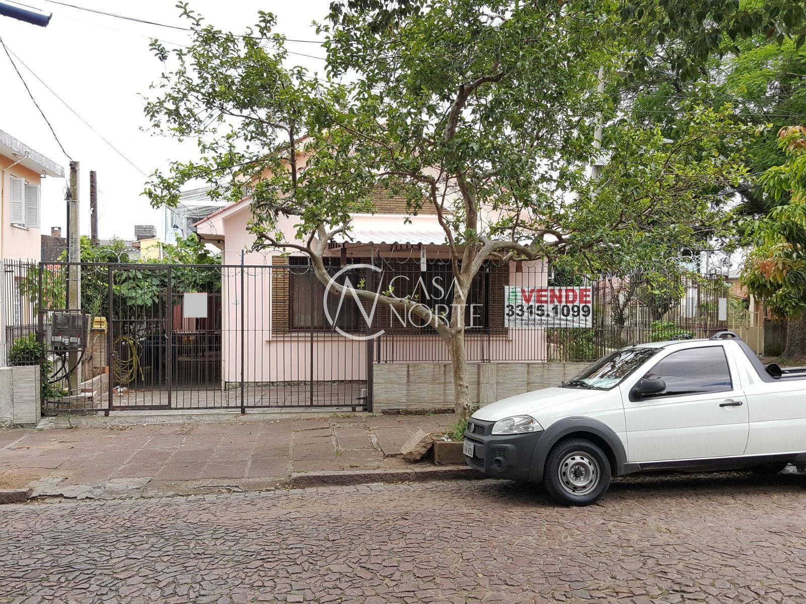 Casa à venda com 4 quartos, 245m², 1 suíte, 2 vagas, Rua Primeiro de Março no bairro Vila São José em Porto Alegre
