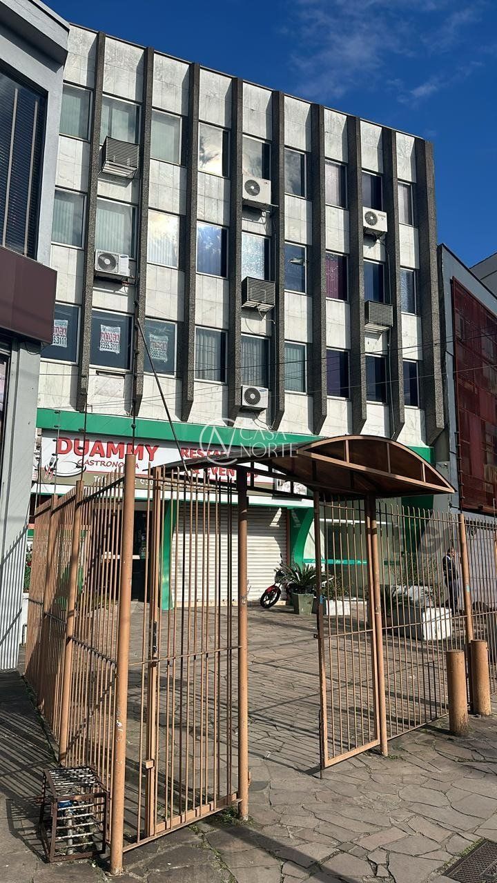 Sala Comercial à venda , 47m², Avenida Cristóvão Colombo no bairro Floresta em Porto Alegre