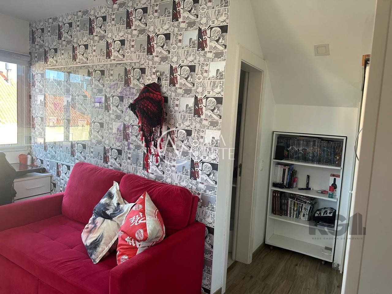 Casa de Condomínio à venda com 3 quartos, 157m², 1 suíte, 2 vagas, Avenida Willy Eugênio Fleck no bairro Sarandi em Porto Alegre