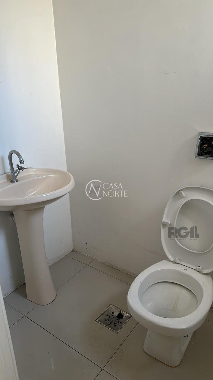 Sala Comercial à venda , 47m², Avenida Cristóvão Colombo no bairro Floresta em Porto Alegre