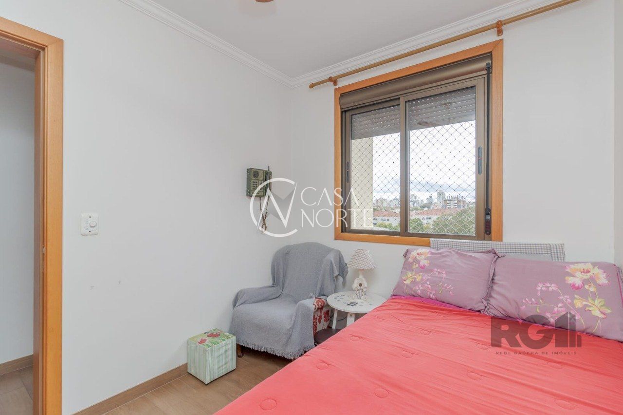 Apartamento à venda com 3 quartos, 89m², 1 suíte, 2 vagas, Rua Roque Calage no bairro Passo da Areia em Porto Alegre