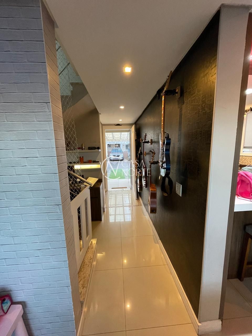 Casa de Condomínio à venda com 3 quartos, 157m², 2 suítes, 2 vagas, Avenida Willy Eugênio Fleck no bairro Sarandi em Porto Alegre