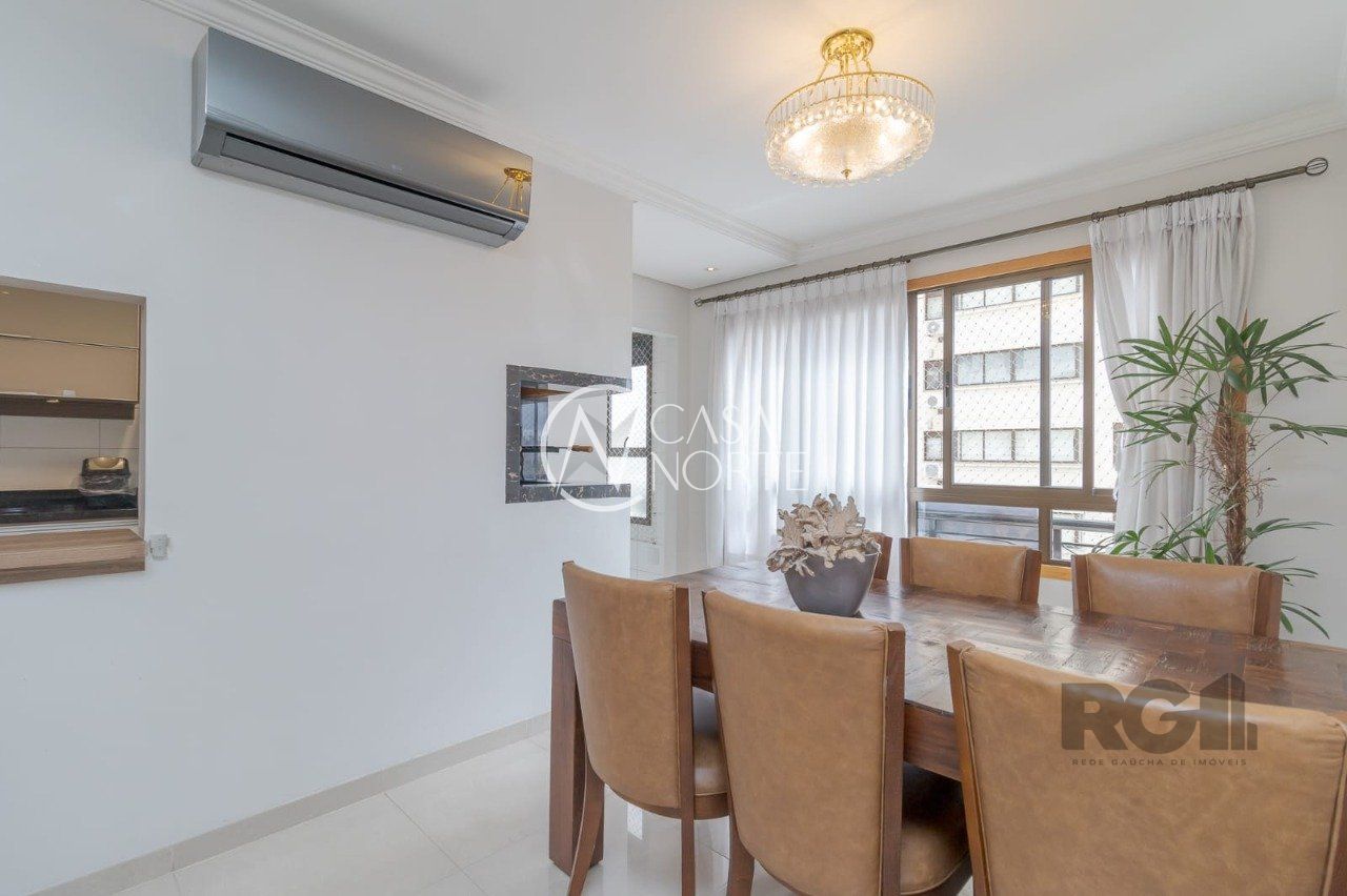 Apartamento à venda com 3 quartos, 89m², 1 suíte, 2 vagas, Rua Roque Calage no bairro Passo da Areia em Porto Alegre