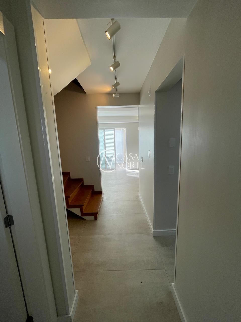 Casa de Condomínio à venda com 3 quartos, 144m², 1 suíte, 2 vagas, Avenida Willy Eugênio Fleck no bairro Sarandi em Porto Alegre