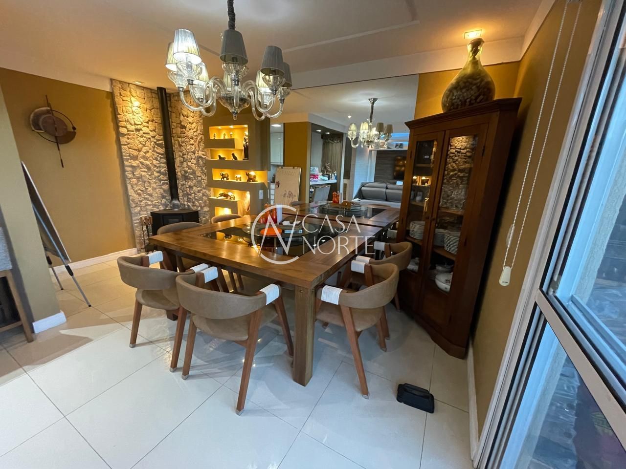 Casa de Condomínio à venda com 3 quartos, 157m², 2 suítes, 2 vagas, Avenida Willy Eugênio Fleck no bairro Sarandi em Porto Alegre