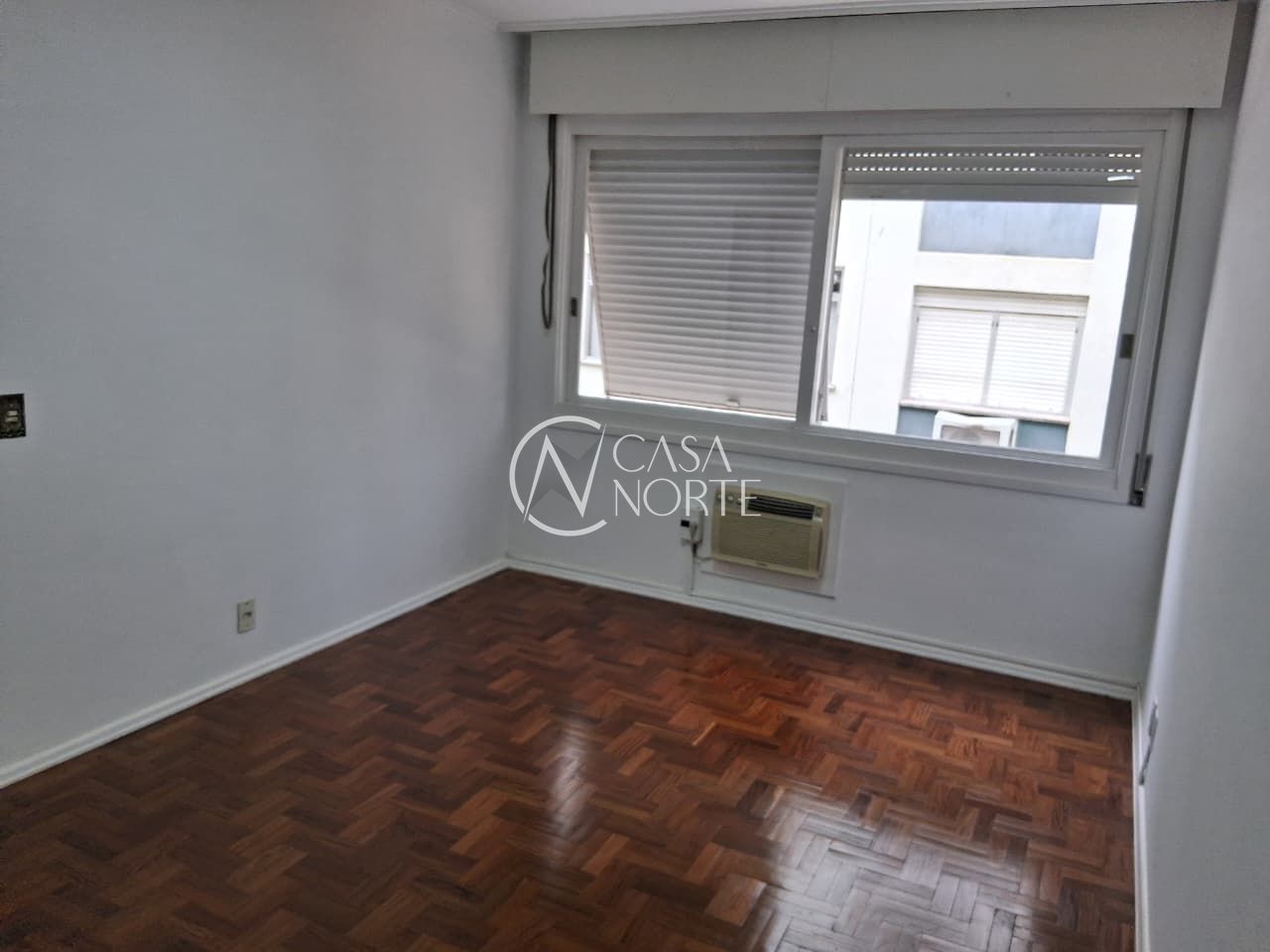 Apartamento à venda com 2 quartos, 70m², 1 vaga, Rua Dona Eugênia no bairro Santa Cecília em Porto Alegre