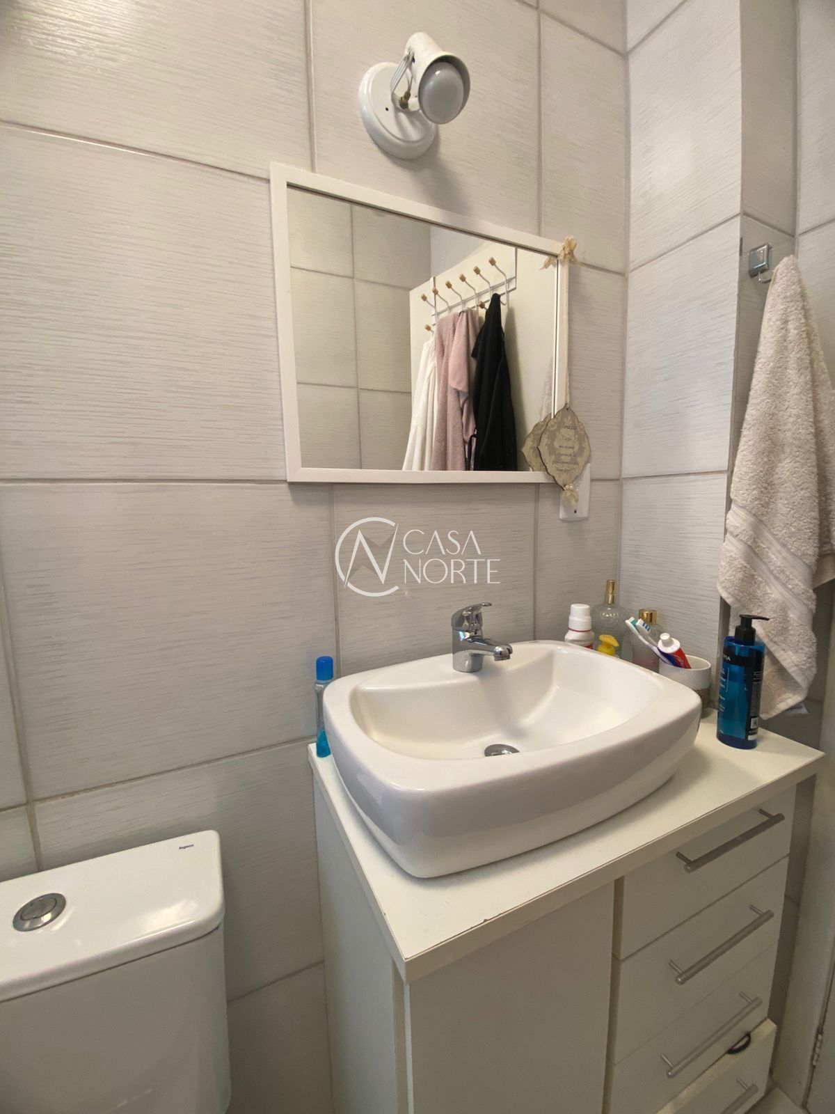 Apartamento Garden à venda com 2 quartos, 58m², Rua Miguel Tostes no bairro Rio Branco em Porto Alegre