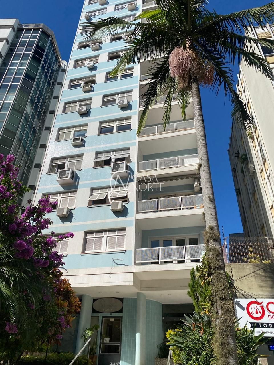 Apartamento à venda com 3 quartos, 142m², 1 suíte, 1 vaga, Rua Vinte e Quatro de Outubro no bairro Moinhos de Vento em Porto Alegre