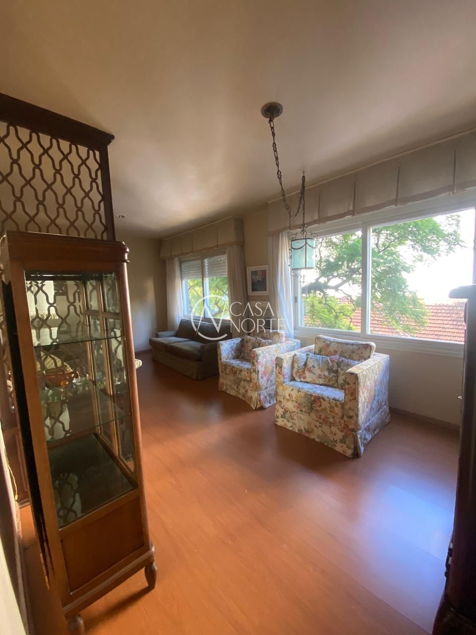 Apartamento à venda com 4 quartos, 147m², 1 suíte, 1 vaga, Avenida Independência no bairro Independência em Porto Alegre