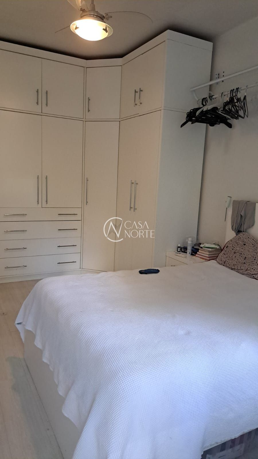 Apartamento à venda com 2 quartos, 87m², 1 vaga, Rua Dona Leonor no bairro Rio Branco em Porto Alegre