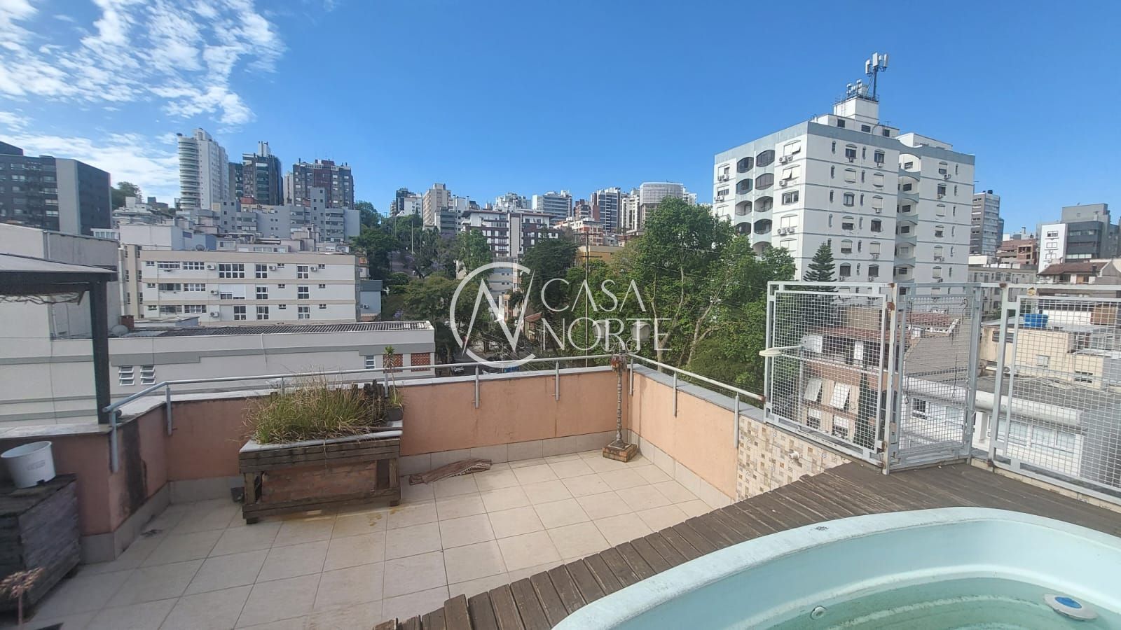 Cobertura à venda com 3 quartos, 229m², 1 suíte, 2 vagas, Rua Passo da Pátria no bairro Bela Vista em Porto Alegre