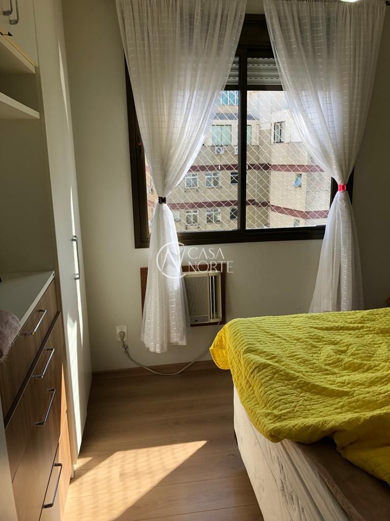 Apartamento à venda com 2 quartos, 75m², 1 suíte, 2 vagas, Rua Washington Luiz no bairro Centro Histórico em Porto Alegre
