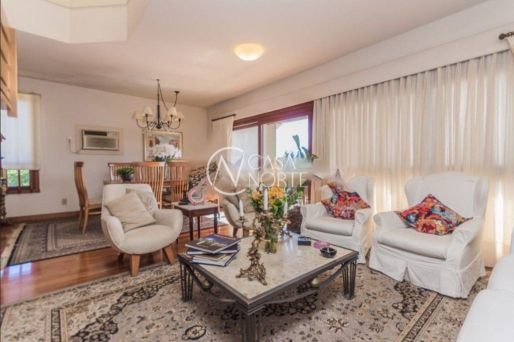 Cobertura à venda com 4 quartos, 335m², 2 suítes, 2 vagas, Rua Vítor Meireles no bairro Rio Branco em Porto Alegre