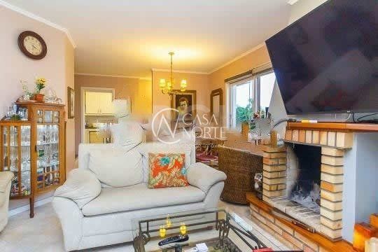 Casa de Condomínio à venda com 4 quartos, 230m², 1 suíte, 2 vagas, Rua Silveiro no bairro Menino Deus em Porto Alegre