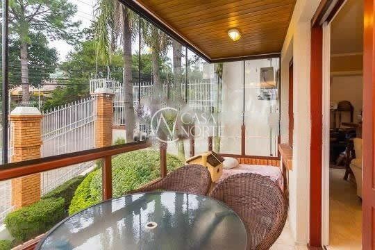 Casa de Condomínio à venda com 4 quartos, 230m², 1 suíte, 2 vagas, Rua Silveiro no bairro Menino Deus em Porto Alegre