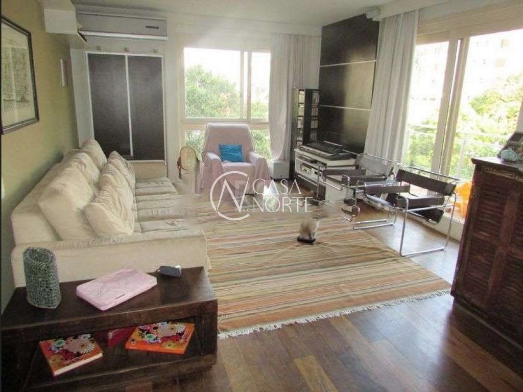 Apartamento à venda com 3 quartos, 136m², 1 suíte, 2 vagas, Avenida Mariland no bairro São João em Porto Alegre