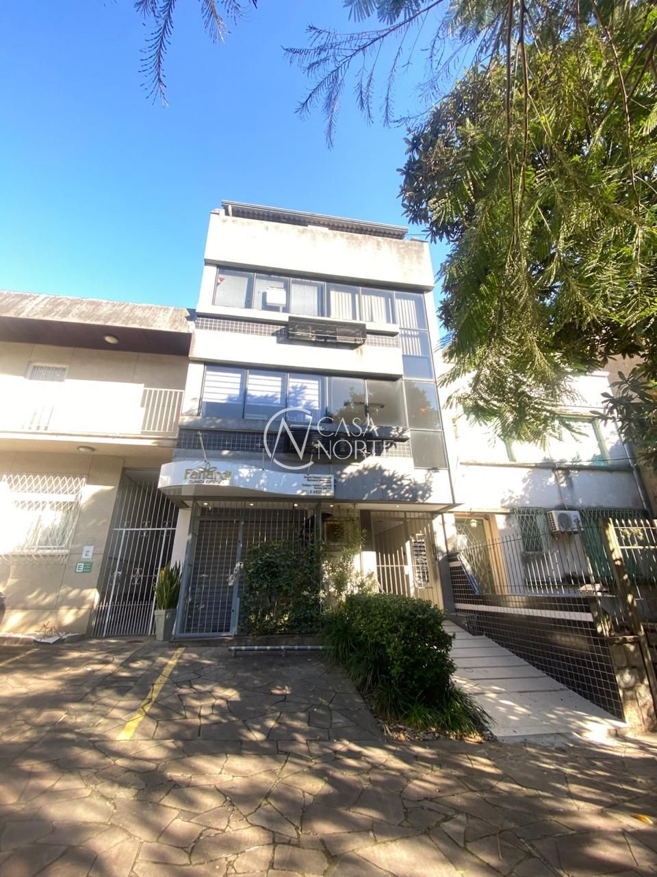 Sala Comercial à venda com 1 quarto, 30m², Avenida Coronel Lucas de Oliveira no bairro Bela Vista em Porto Alegre