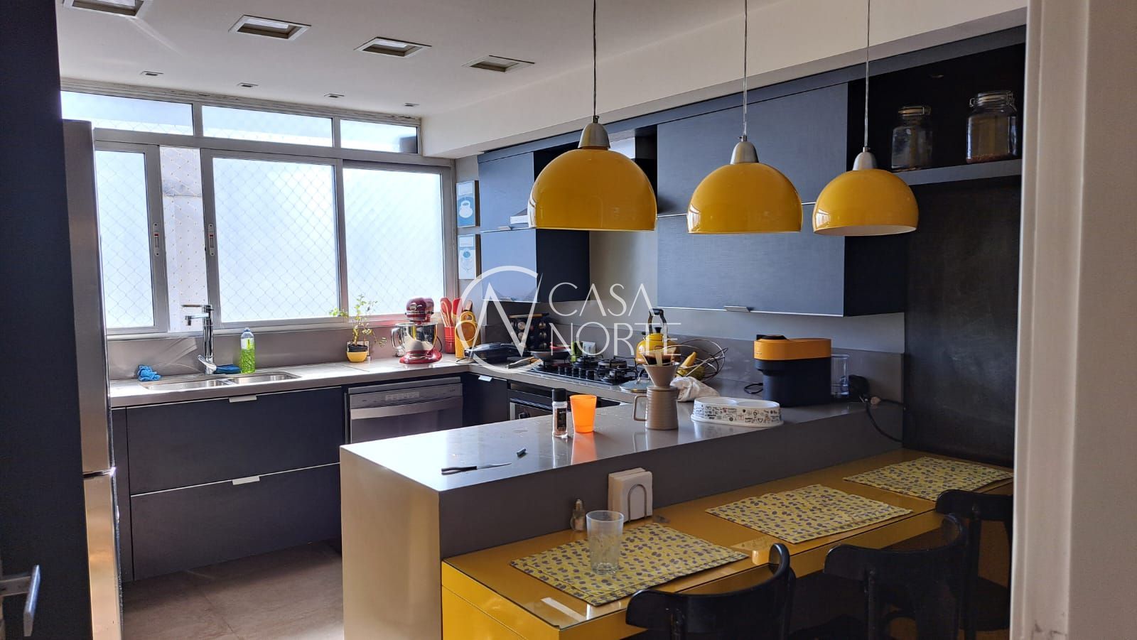 Cobertura à venda com 3 quartos, 258m², 1 suíte, 2 vagas, Rua Coronel Aurélio Bitencourt no bairro Rio Branco em Porto Alegre