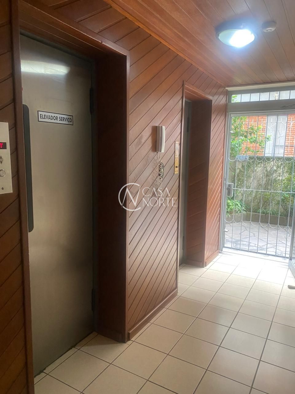 Apartamento à venda com 3 quartos, 123m², 1 vaga, Avenida Independência no bairro Independência em Porto Alegre