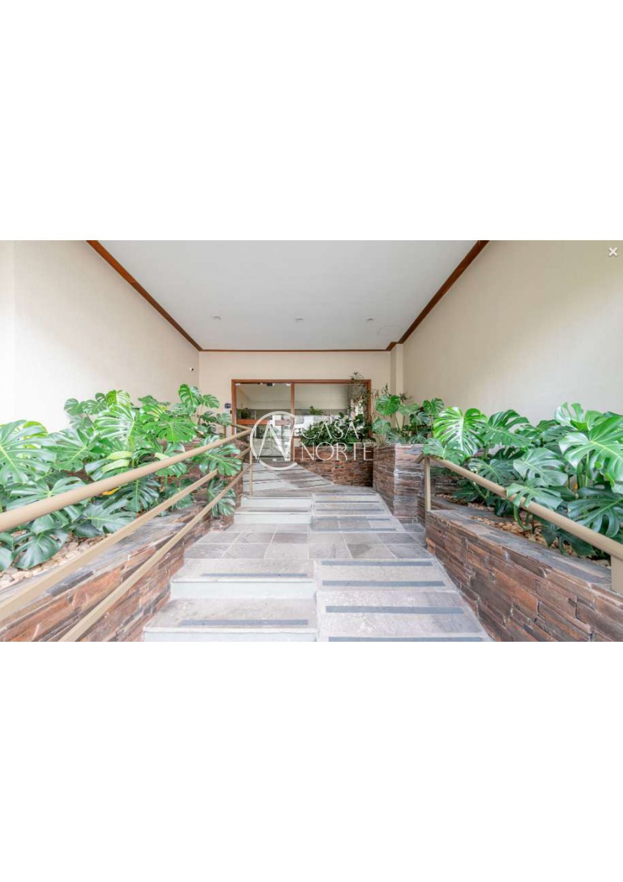 Cobertura à venda com 3 quartos, 283m², 1 suíte, 2 vagas, Rua Jaraguá no bairro Bela Vista em Porto Alegre