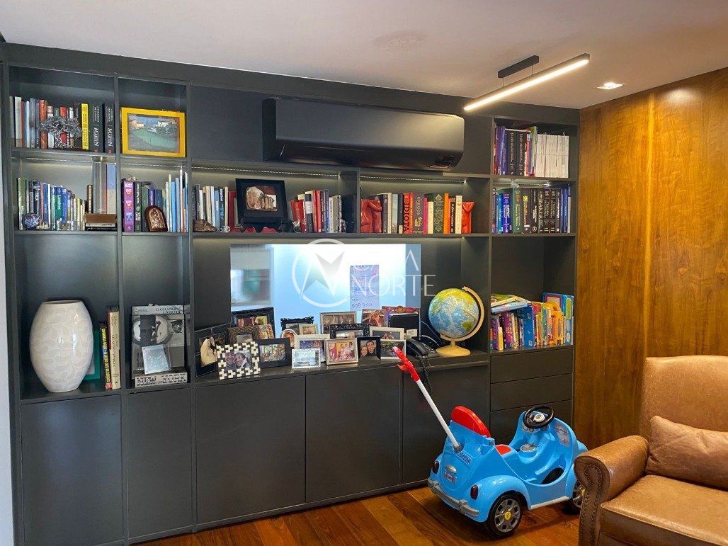 Apartamento à venda com 3 quartos, 222m², 3 suítes, 2 vagas, Rua Almirante Abreu no bairro Rio Branco em Porto Alegre