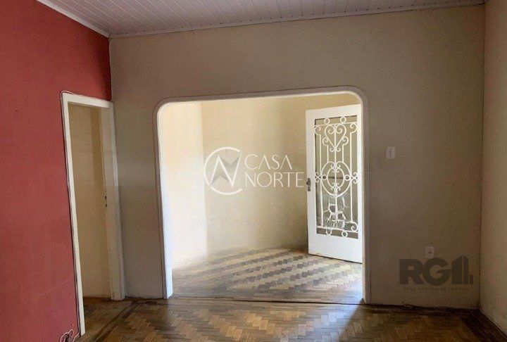 Casa à venda com 3 quartos, 9m², 6 vagas, Rua Alvares Machado no bairro Petrópolis em Porto Alegre